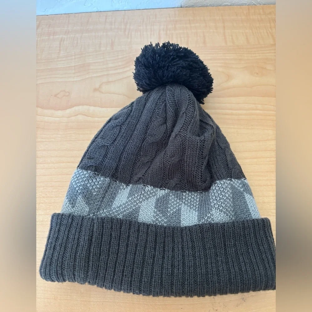 Nike Youth Knit Pom Beanie Hat Gray Cable Knit‎ Logo Winter Cap